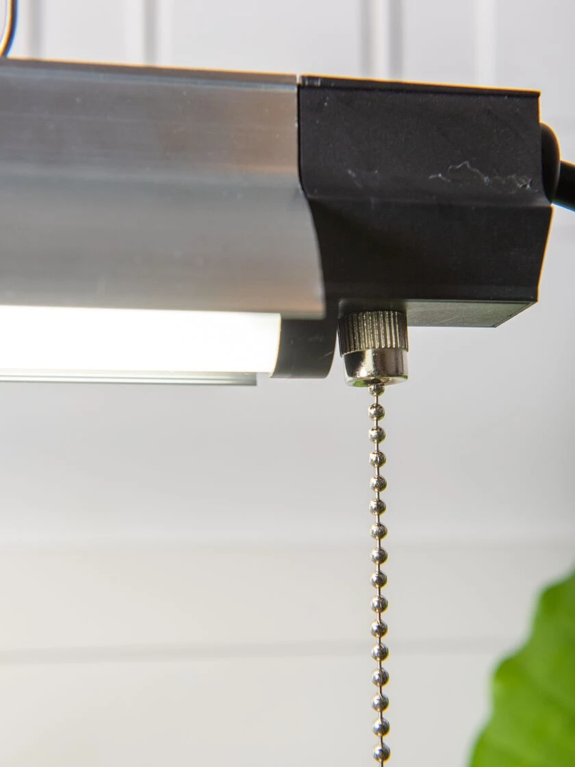 Miracle LED® Hangable LED Grow Light 3 Miracle LED® Hangable LED Grow Light - Image 3