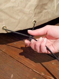 Deluxe Round Table Cover -The Garden Shop 8587504ta 997 1