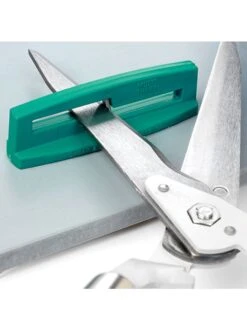 Multi-Sharp Shear And Scissor Sharpener -The Garden Shop 8609098 03v